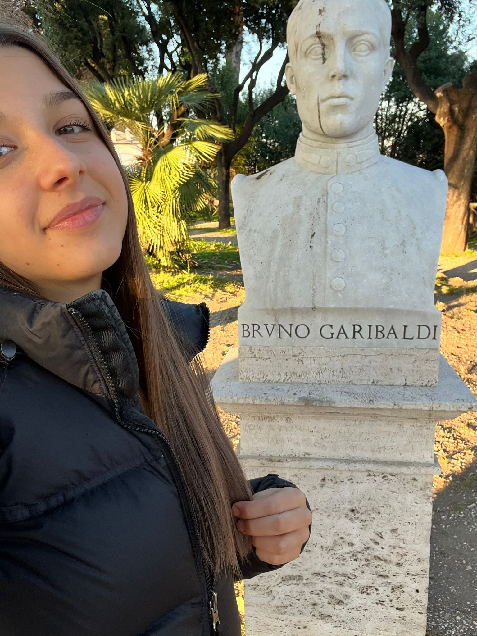 foto statua Bruno Garibaldi